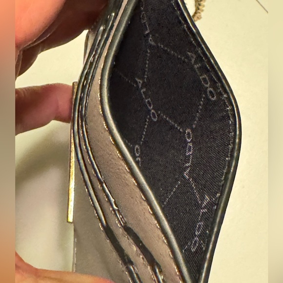 High End Taupe ALDO Women’s Leather Credit Card Clip In Purse Chain Wallet - Picture 3 of 4